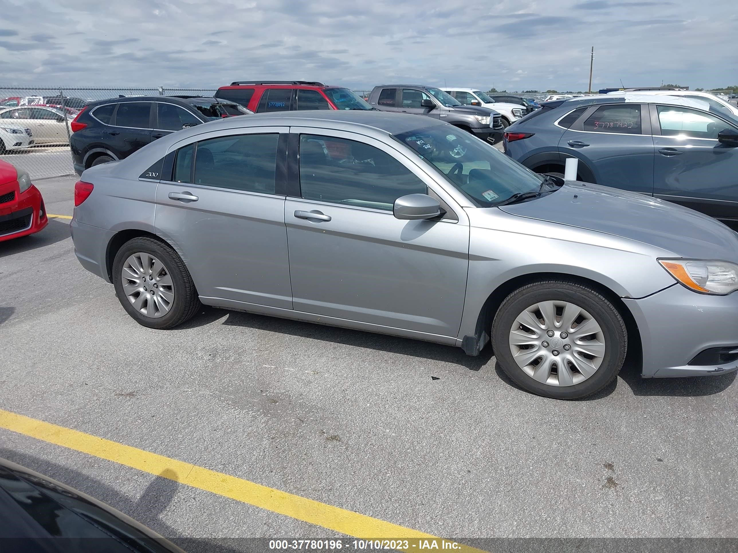 Photo 12 VIN: 1C3CCBAB5EN141208 - CHRYSLER 200 