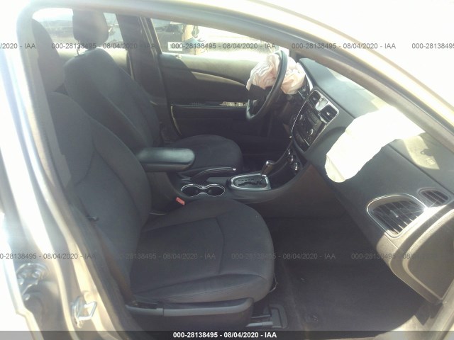 Photo 4 VIN: 1C3CCBAB5EN141239 - CHRYSLER 200 