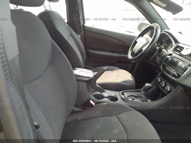 Photo 4 VIN: 1C3CCBAB5EN142164 - CHRYSLER 200 