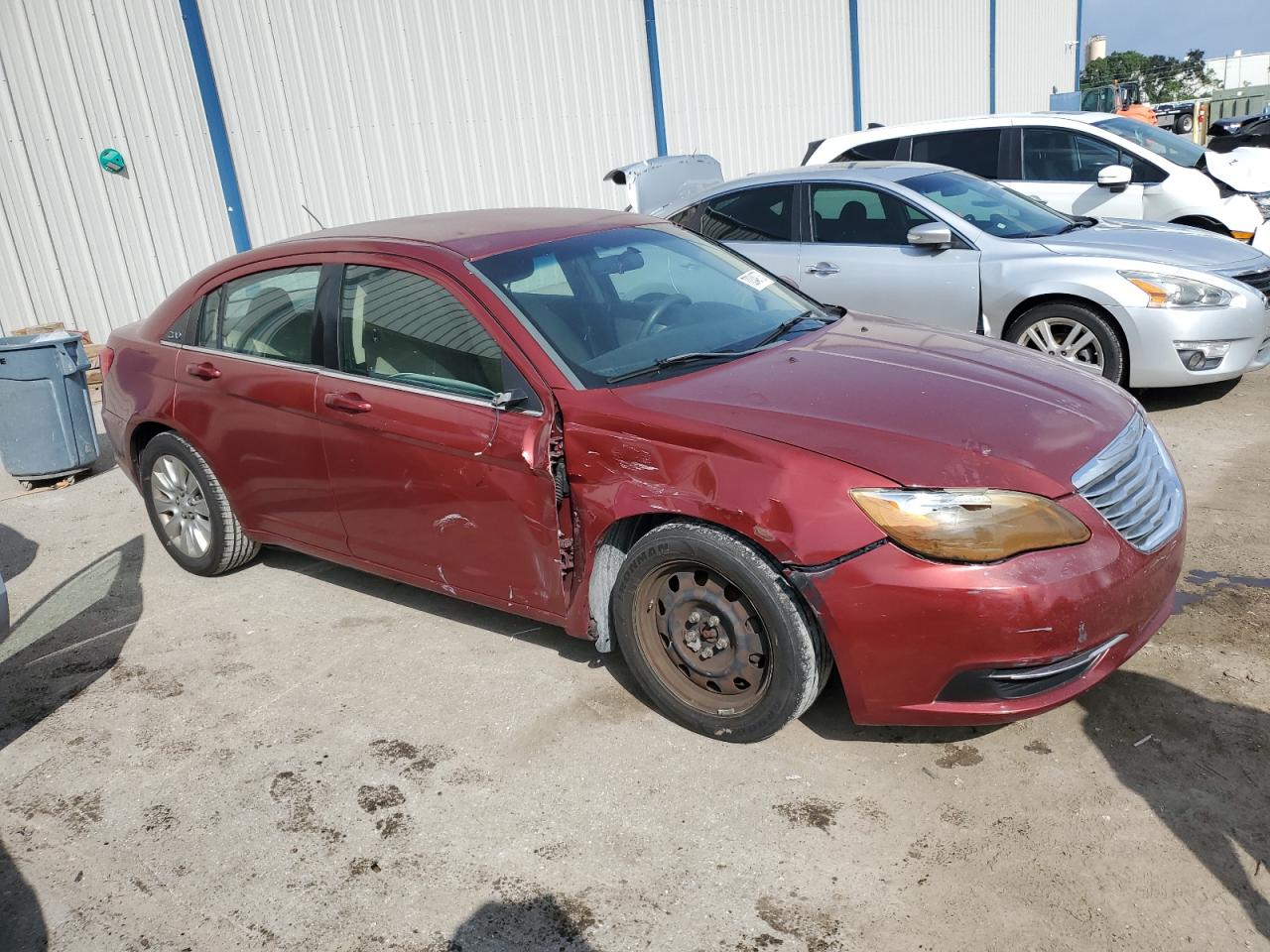 Photo 3 VIN: 1C3CCBAB5EN206381 - CHRYSLER 200 