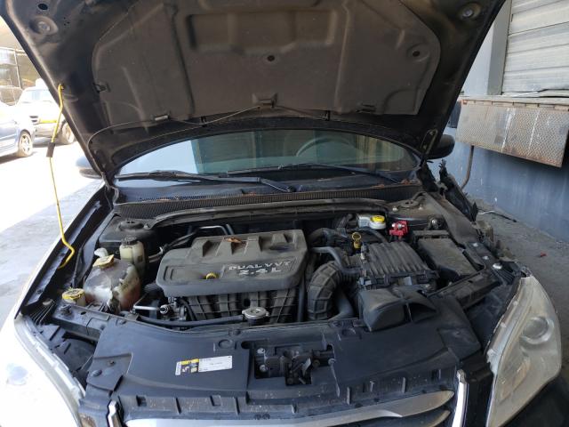 Photo 6 VIN: 1C3CCBAB5EN213315 - CHRYSLER 200 LX 