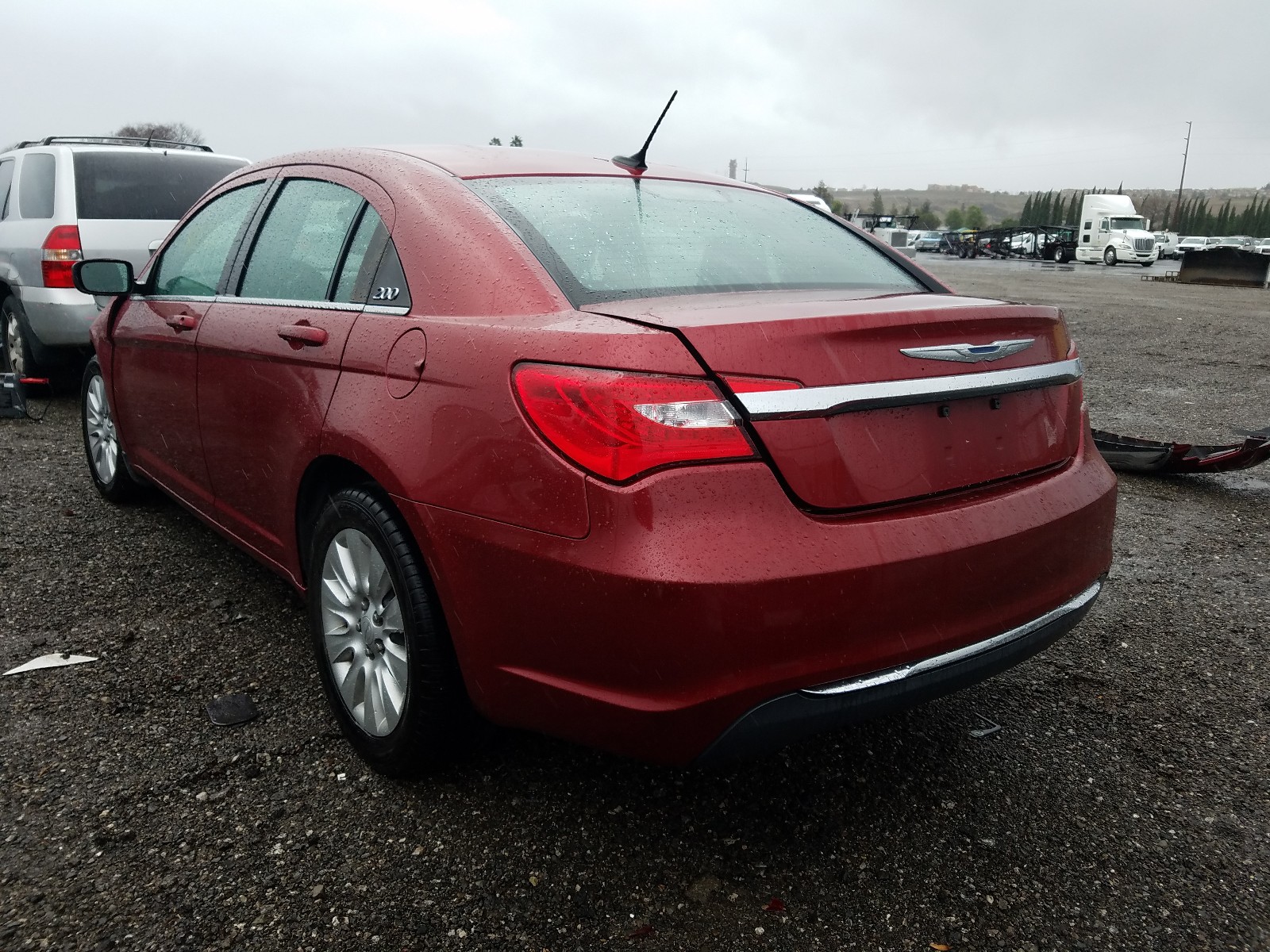 Photo 2 VIN: 1C3CCBAB5EN214108 - CHRYSLER 200 LX 