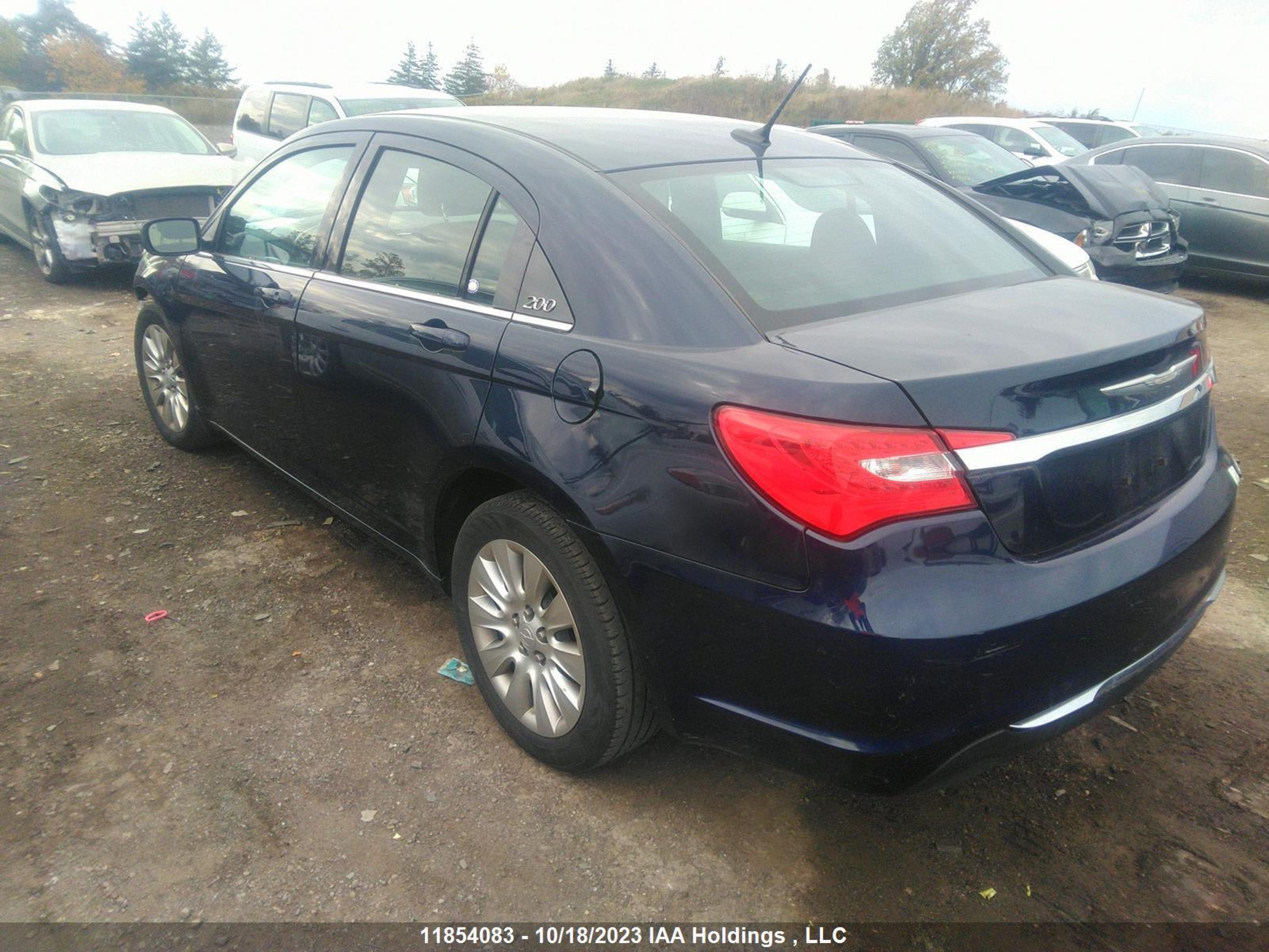 Photo 2 VIN: 1C3CCBAB6DN668060 - CHRYSLER 200 