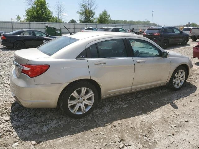 Photo 2 VIN: 1C3CCBAB6DN698823 - CHRYSLER 200 LX 