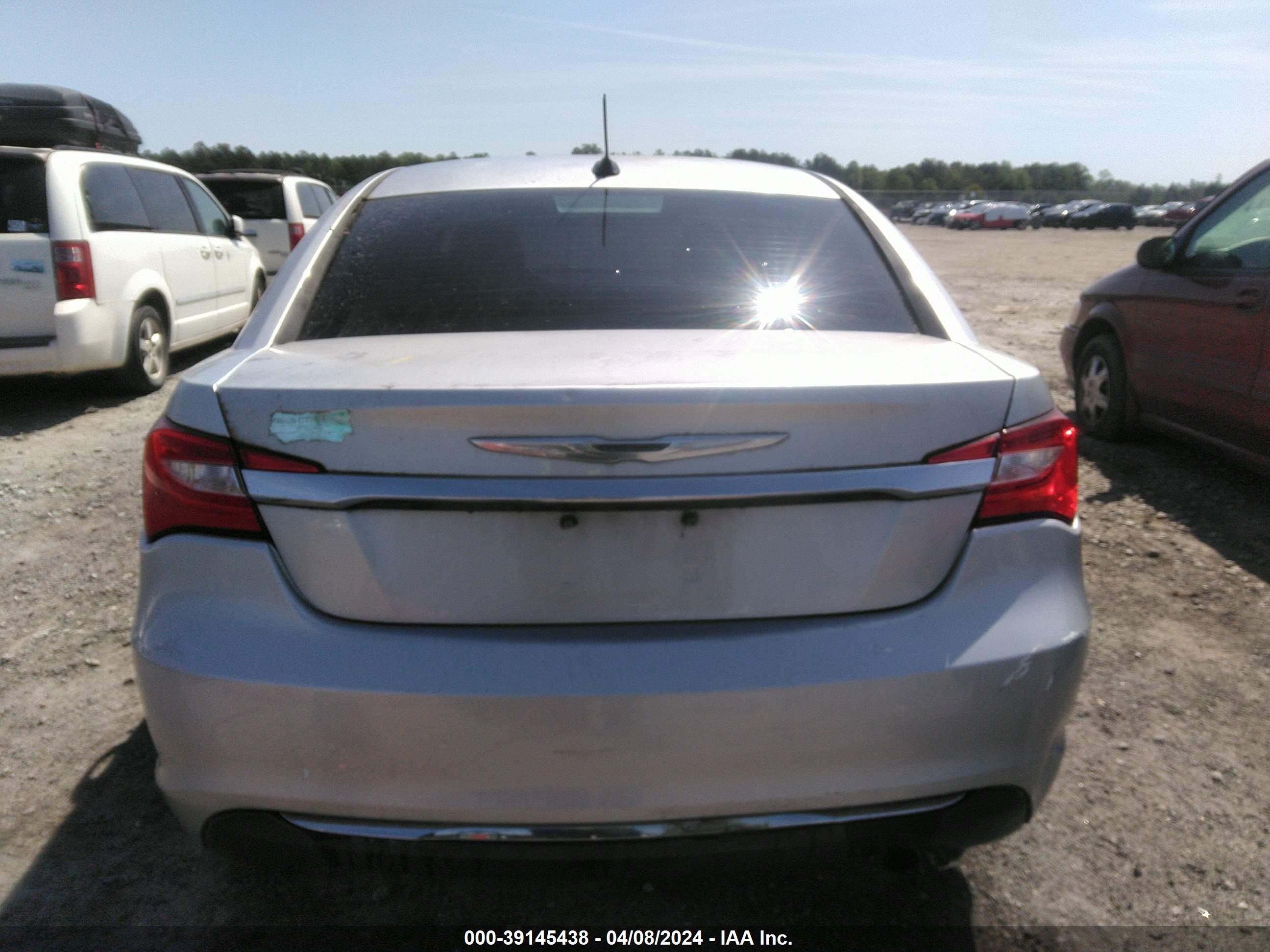 Photo 5 VIN: 1C3CCBAB7CN167418 - CHRYSLER 200 