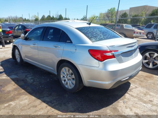 Photo 2 VIN: 1C3CCBAB7CN305877 - CHRYSLER 200 