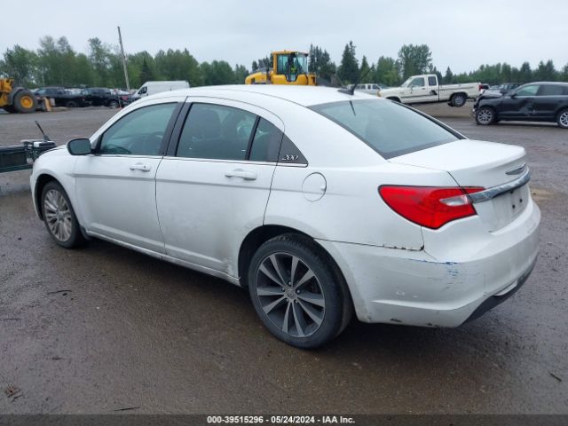 Photo 2 VIN: 1C3CCBAB7DN671470 - CHRYSLER 200 