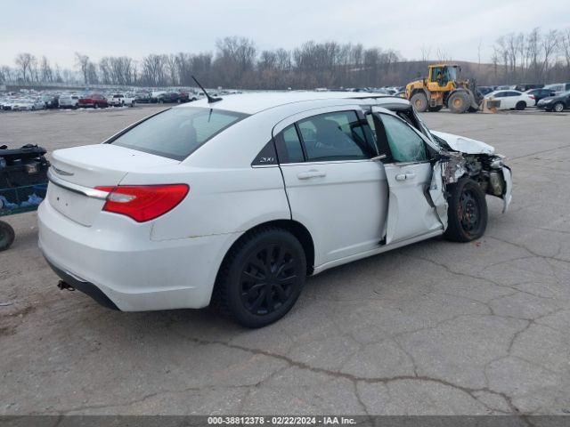 Photo 3 VIN: 1C3CCBAB7EN149777 - CHRYSLER 200 