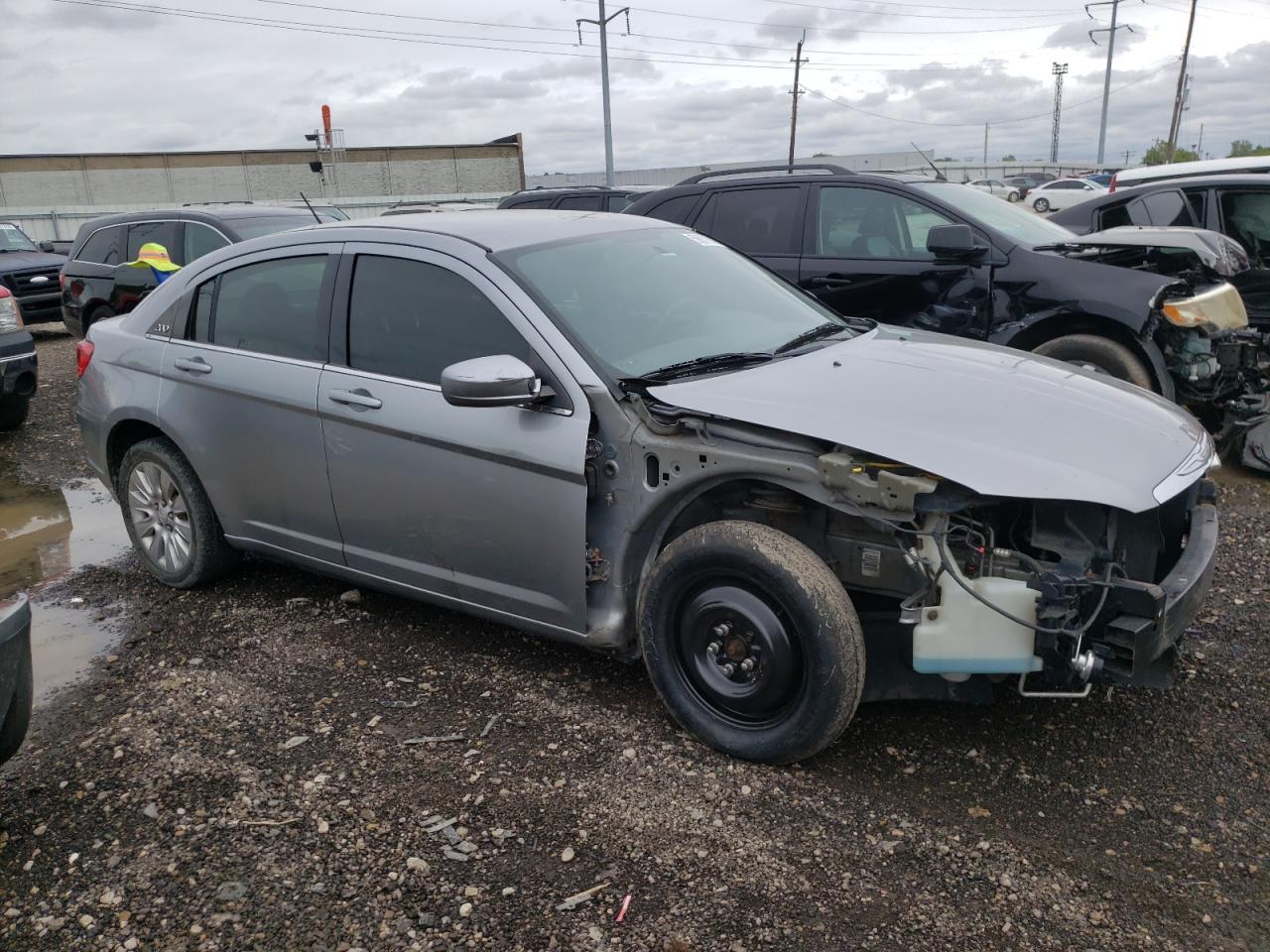 Photo 3 VIN: 1C3CCBAB7EN211114 - CHRYSLER 200 