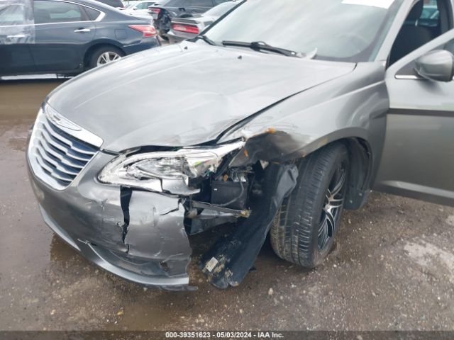 Photo 5 VIN: 1C3CCBAB8CN105574 - CHRYSLER 200 