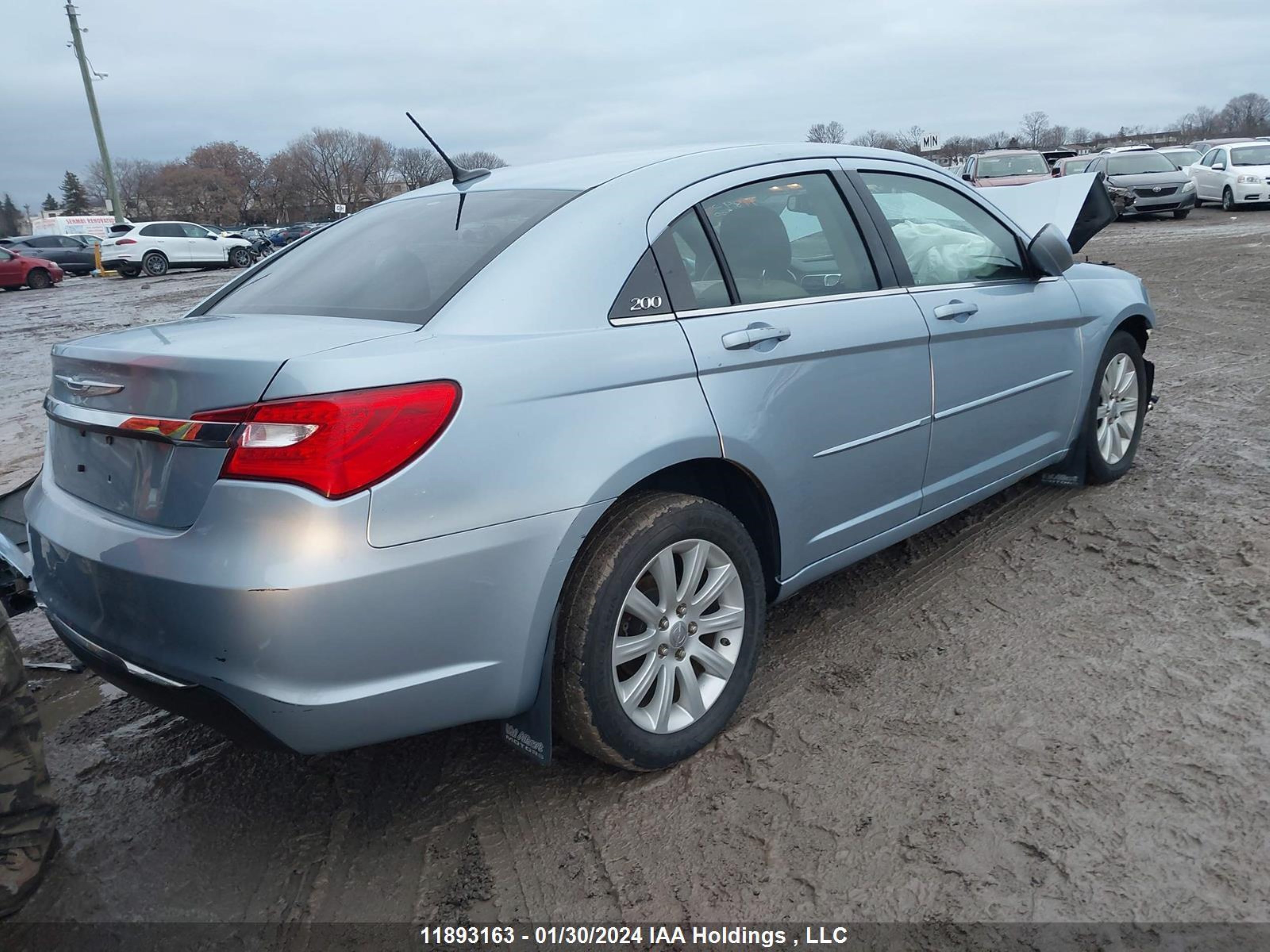 Photo 3 VIN: 1C3CCBAB8CN139479 - CHRYSLER 200 