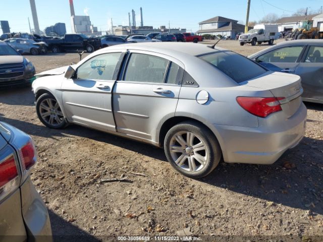 Photo 2 VIN: 1C3CCBAB8CN207991 - CHRYSLER 200 