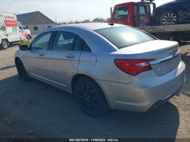 Photo 2 VIN: 1C3CCBAB8CN208610 - CHRYSLER 200 