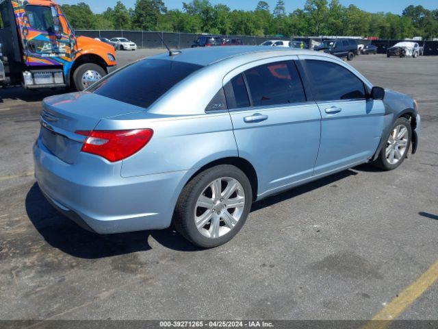 Photo 3 VIN: 1C3CCBAB8DN698113 - CHRYSLER 200 