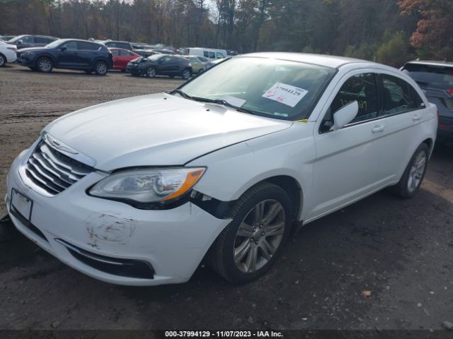 Photo 1 VIN: 1C3CCBAB8EN208139 - CHRYSLER 200 