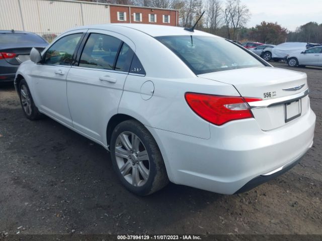 Photo 2 VIN: 1C3CCBAB8EN208139 - CHRYSLER 200 