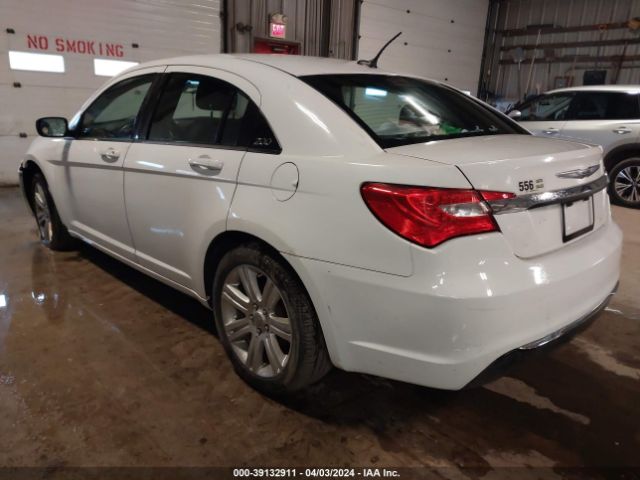 Photo 2 VIN: 1C3CCBAB8EN208139 - CHRYSLER 200 