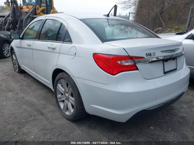 Photo 2 VIN: 1C3CCBAB8EN208139 - CHRYSLER 200 