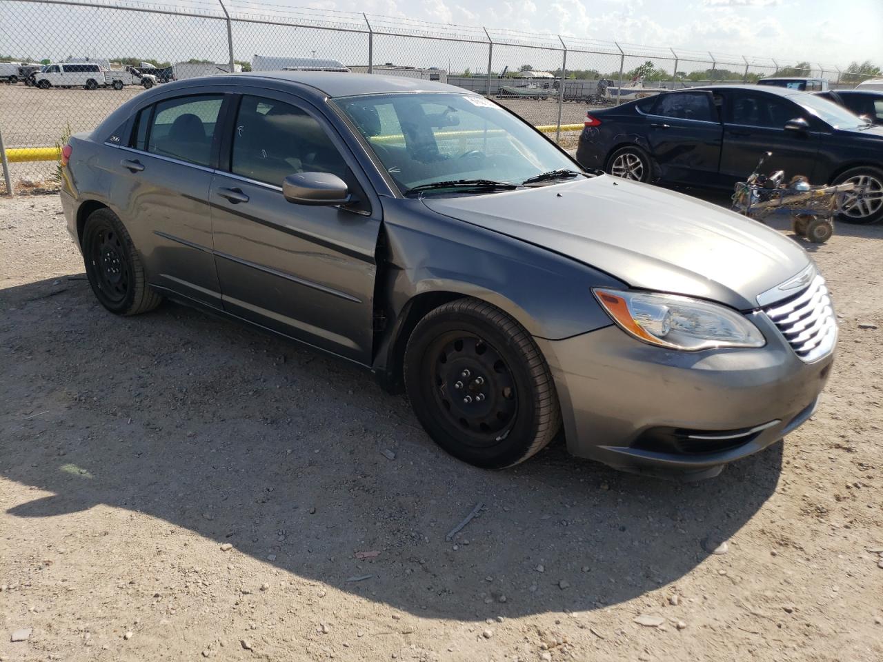 Photo 3 VIN: 1C3CCBAB9CN222399 - CHRYSLER 200 