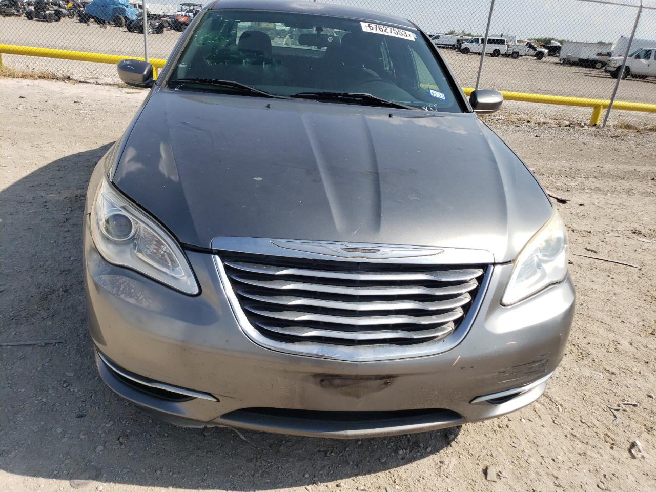 Photo 4 VIN: 1C3CCBAB9CN222399 - CHRYSLER 200 