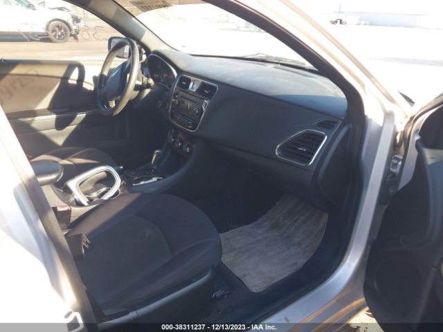 Photo 4 VIN: 1C3CCBAB9CN292551 - CHRYSLER 200 