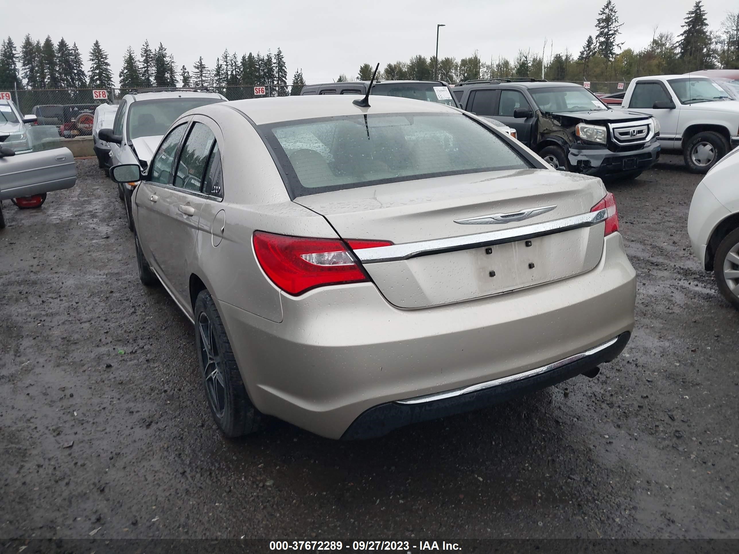 Photo 2 VIN: 1C3CCBAB9DN658395 - CHRYSLER 200 