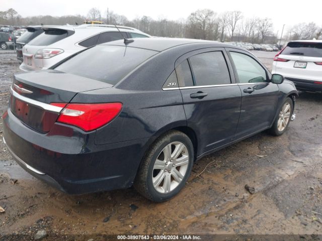 Photo 3 VIN: 1C3CCBAB9EN125187 - CHRYSLER 200 