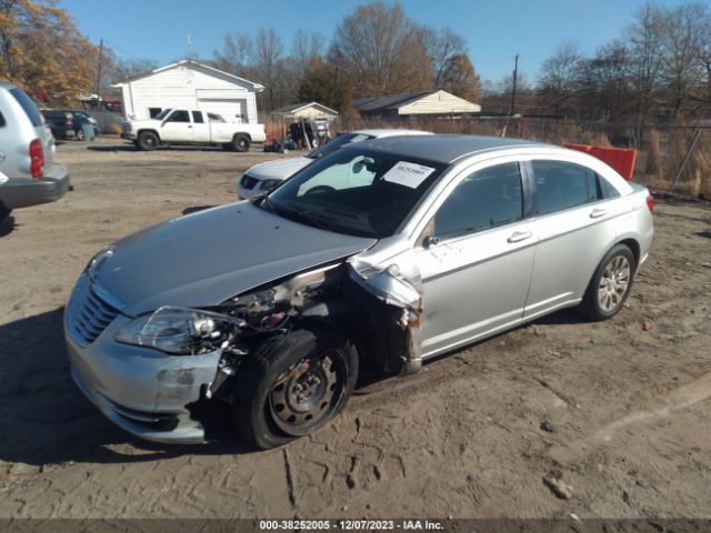 Photo 1 VIN: 1C3CCBABXCN135093 - CHRYSLER 200 