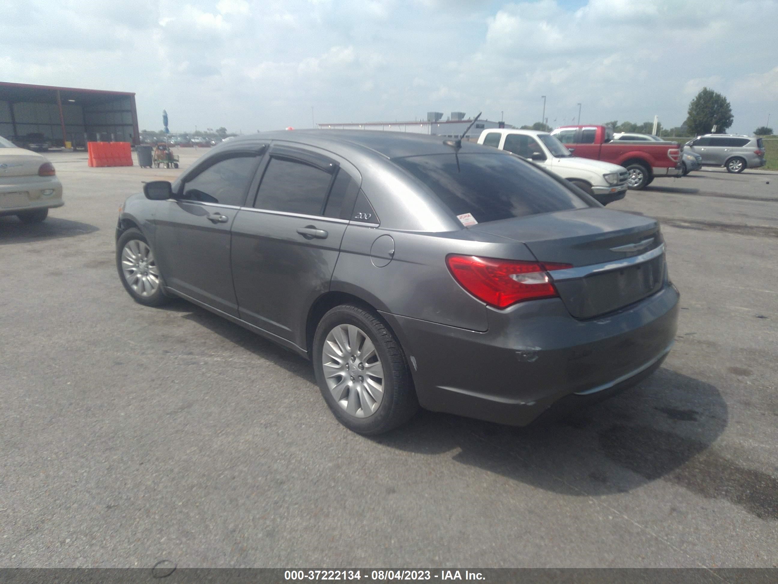 Photo 2 VIN: 1C3CCBABXCN320082 - CHRYSLER 200 