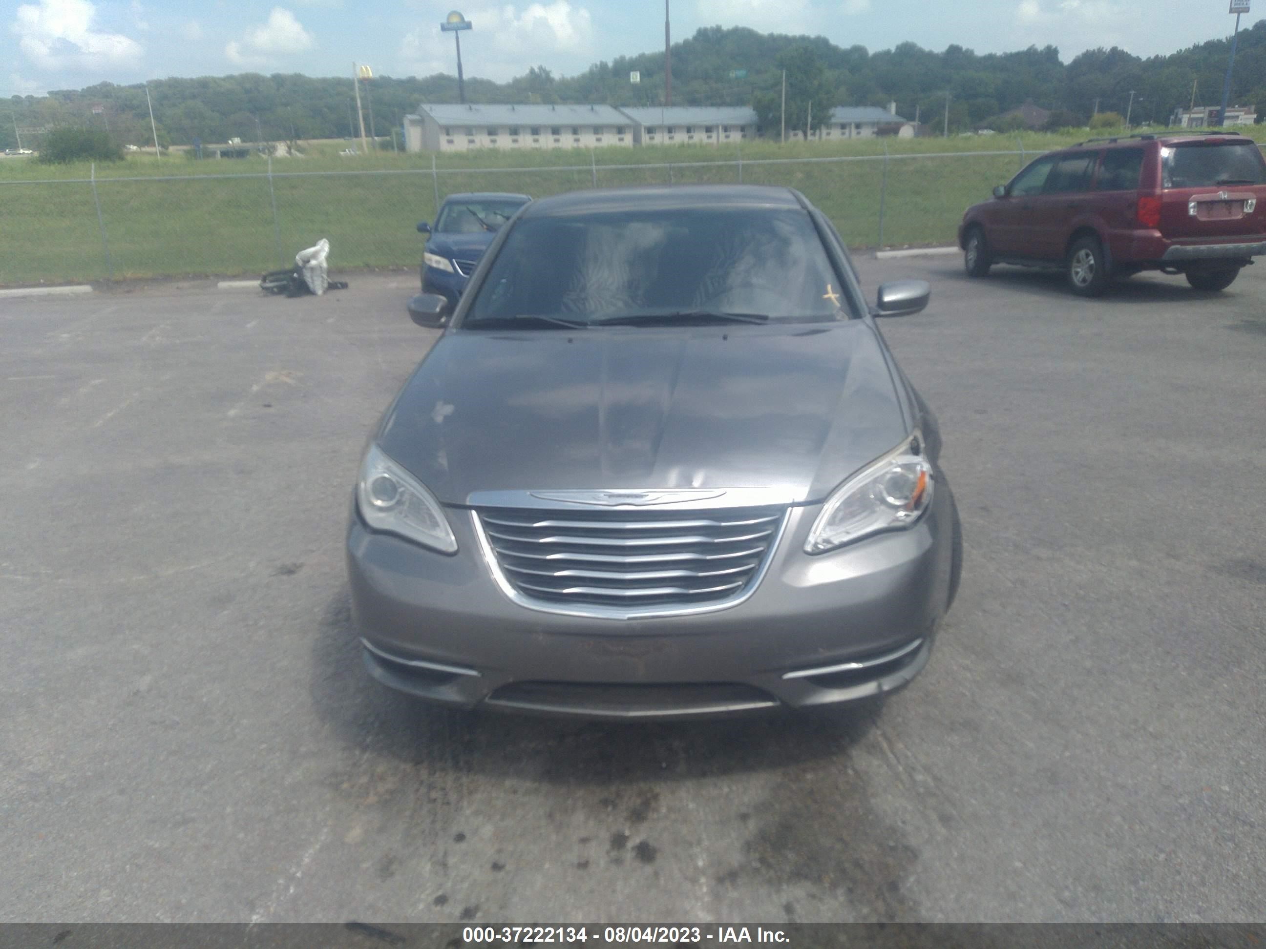 Photo 5 VIN: 1C3CCBABXCN320082 - CHRYSLER 200 