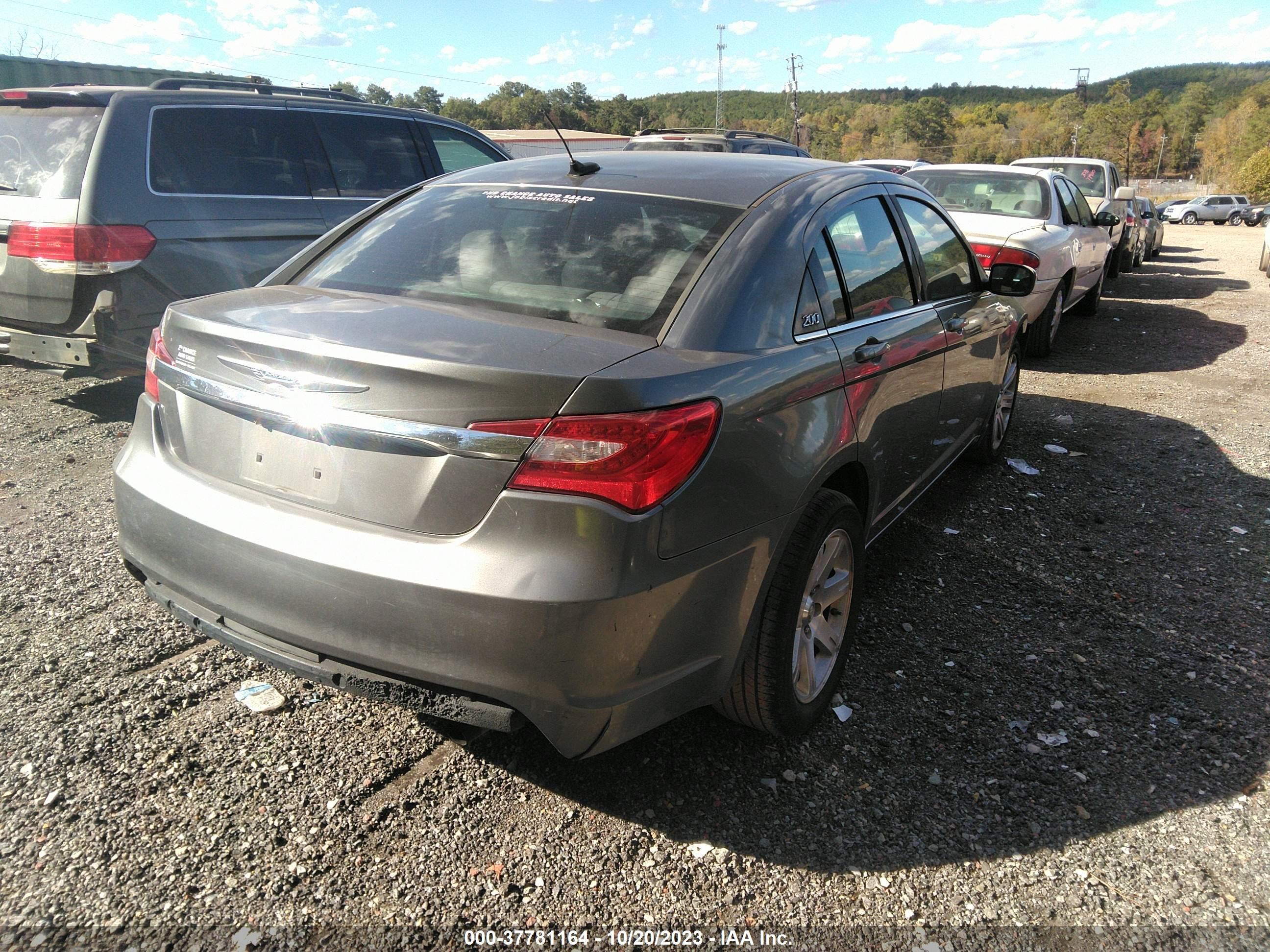 Photo 3 VIN: 1C3CCBABXDN671124 - CHRYSLER 200 