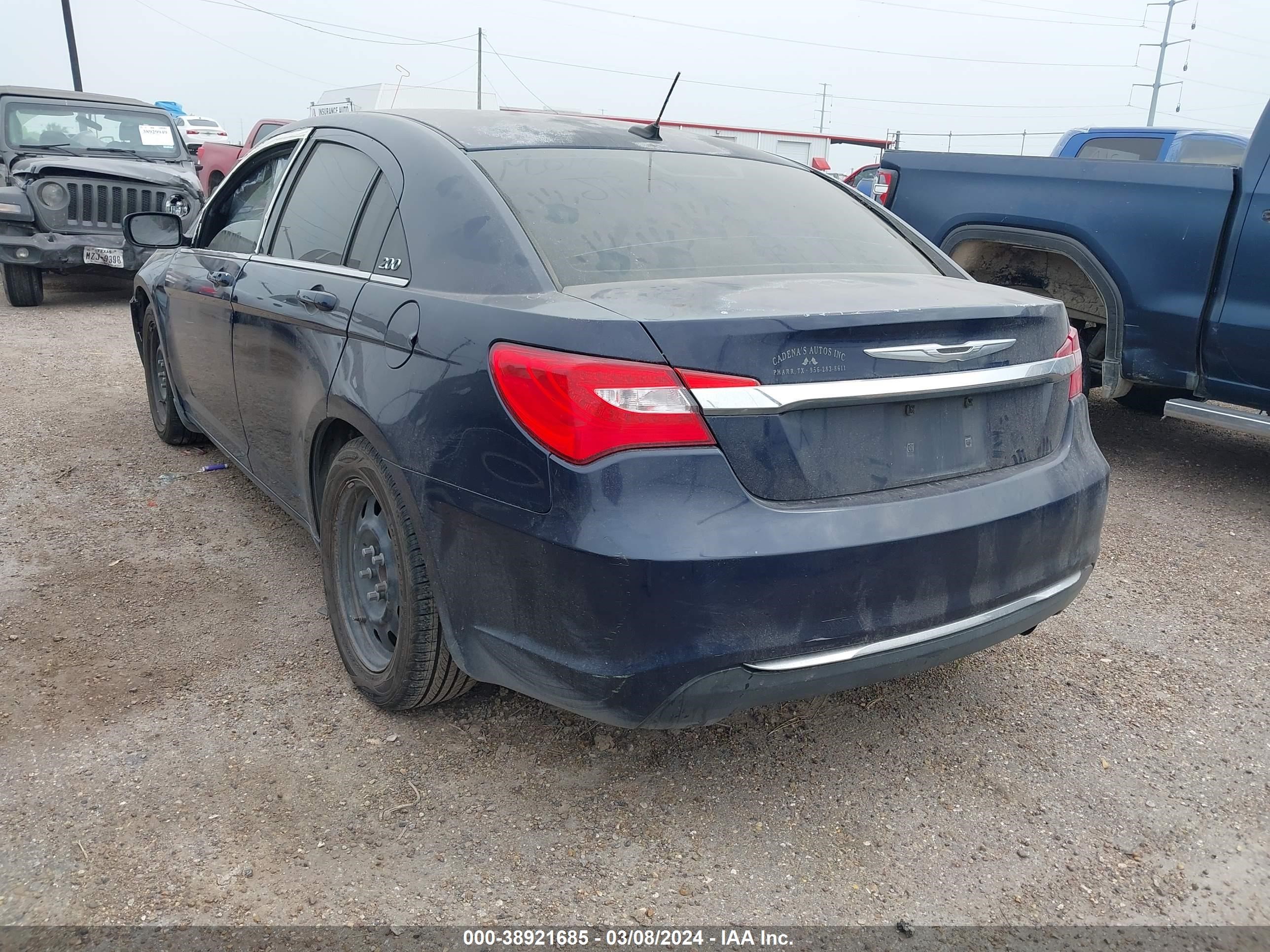 Photo 2 VIN: 1C3CCBABXEN125117 - CHRYSLER 200 