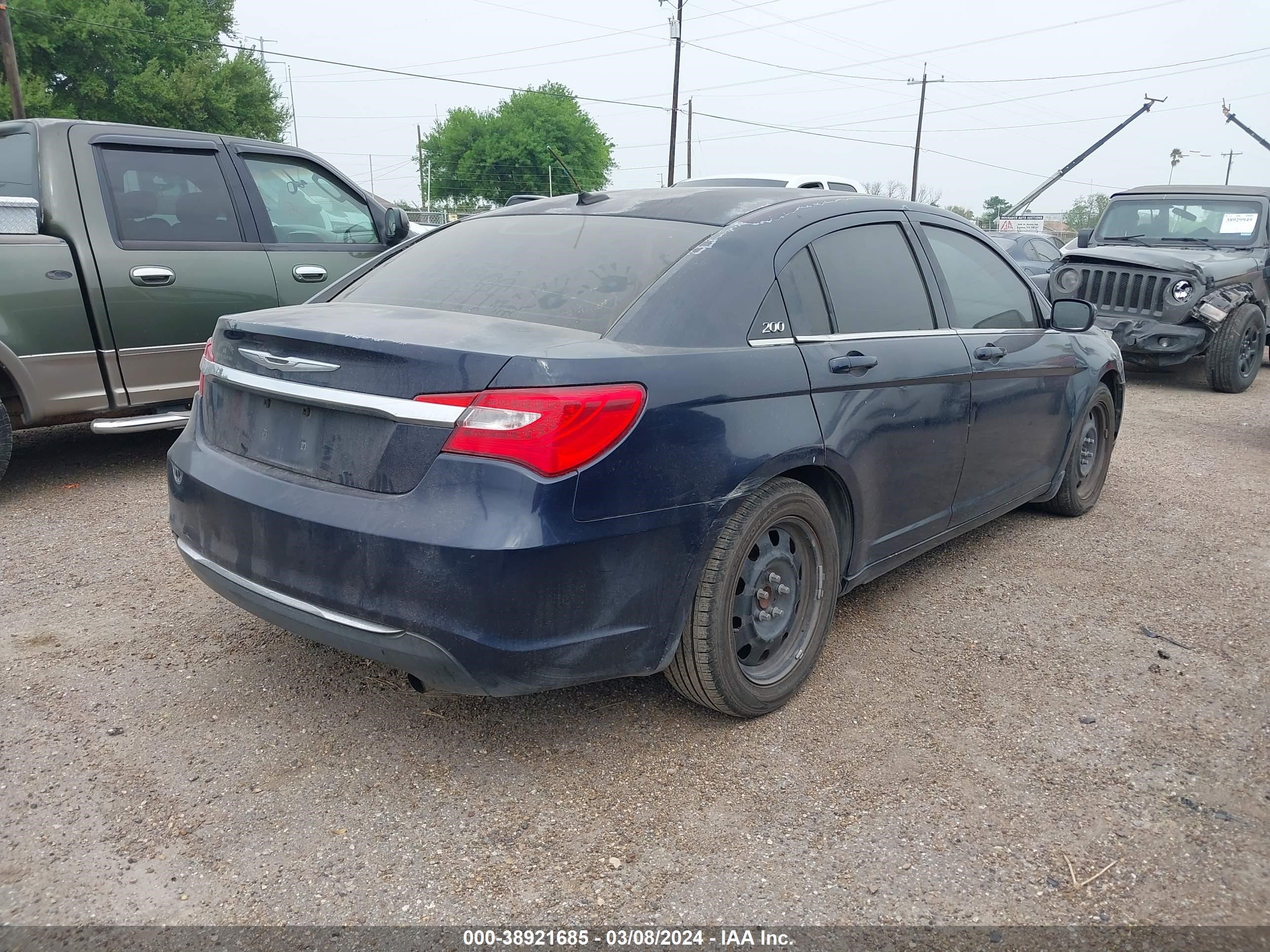 Photo 3 VIN: 1C3CCBABXEN125117 - CHRYSLER 200 