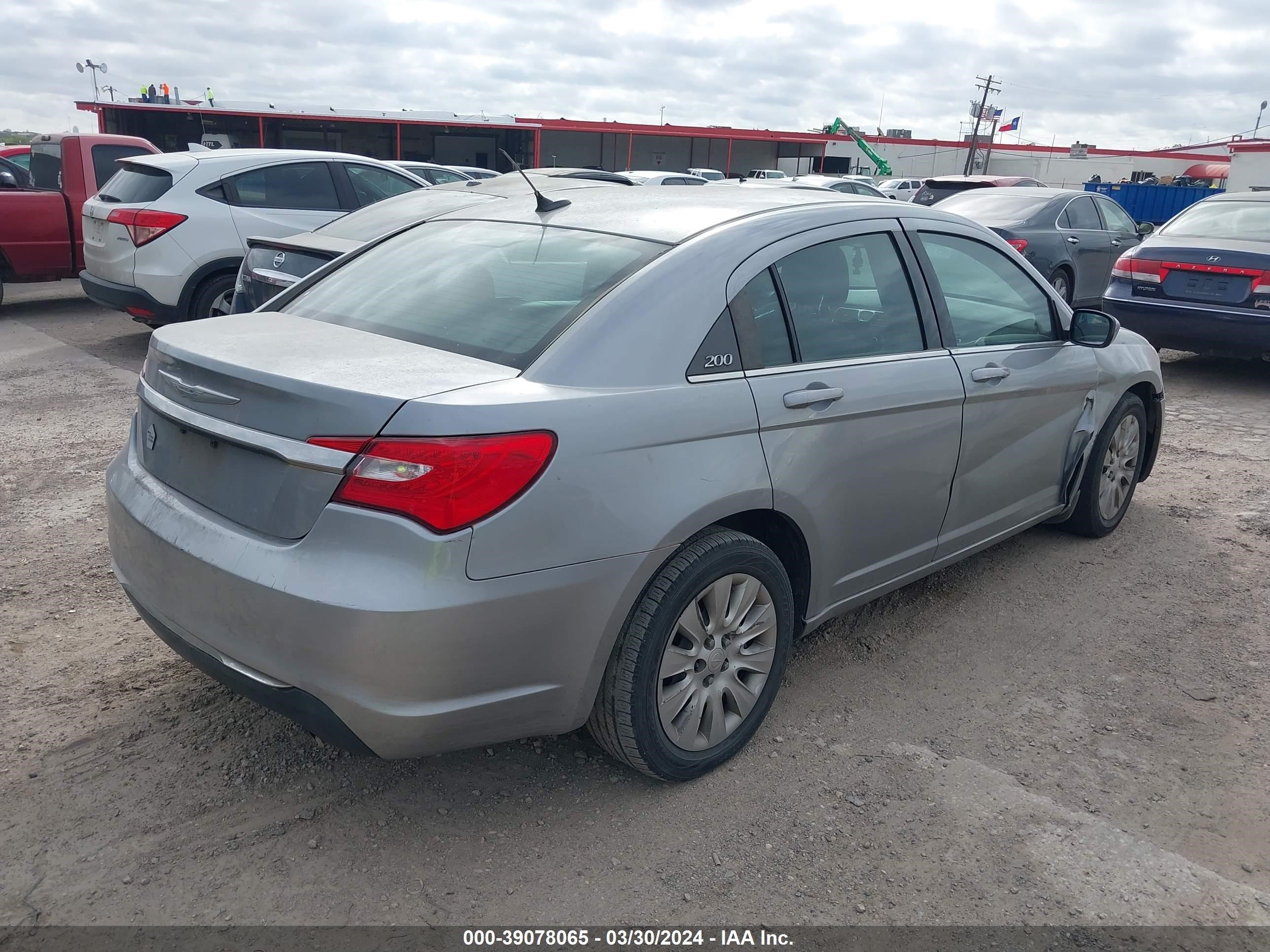 Photo 3 VIN: 1C3CCBABXEN140894 - CHRYSLER 200 