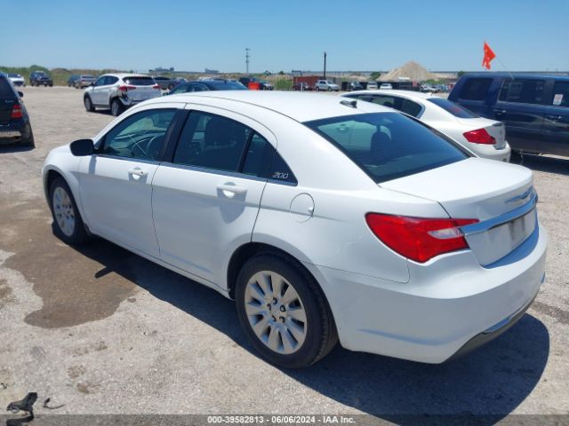 Photo 2 VIN: 1C3CCBABXEN213648 - CHRYSLER 200 