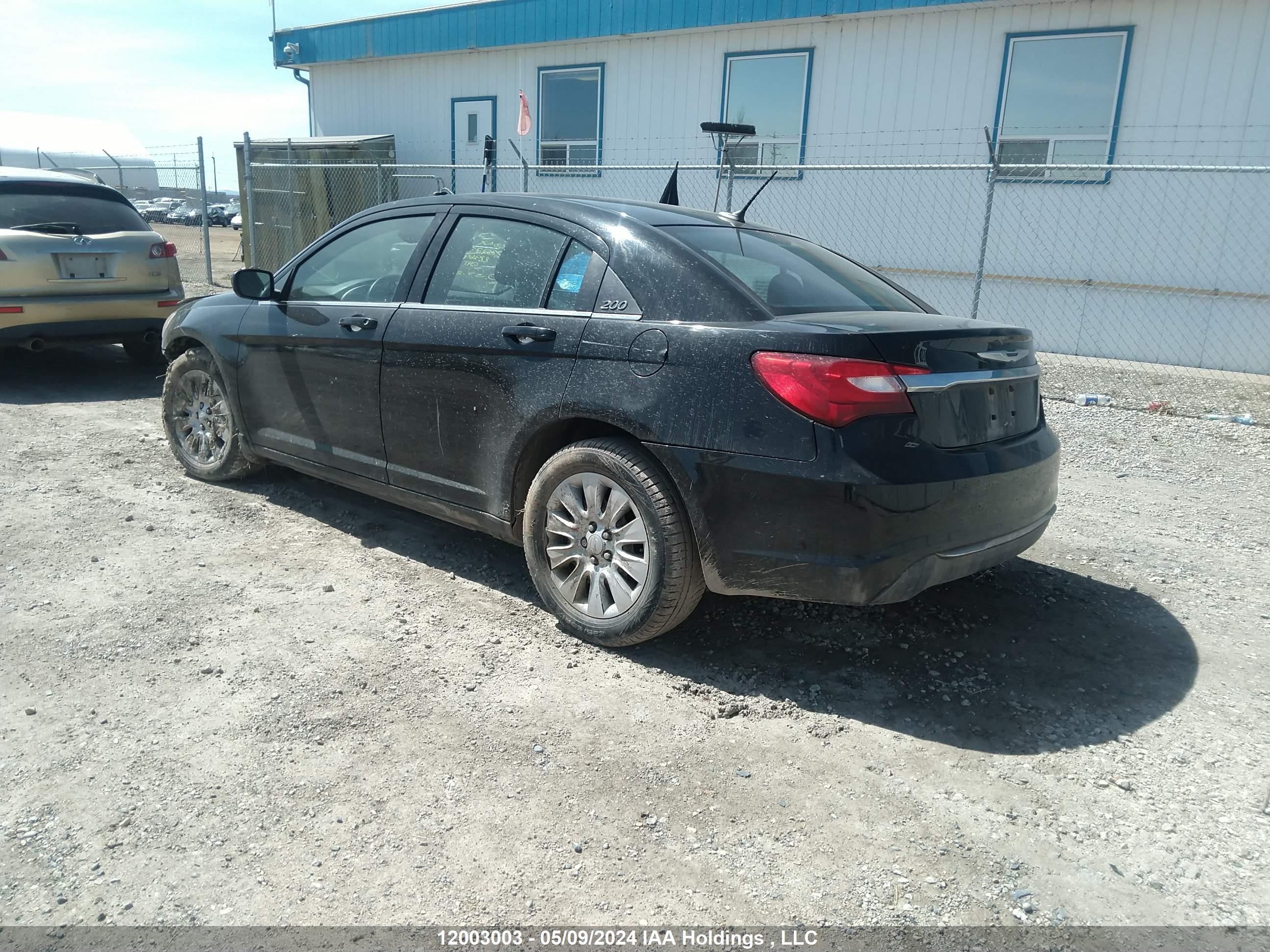 Photo 2 VIN: 1C3CCBABXEN229770 - CHRYSLER 200 