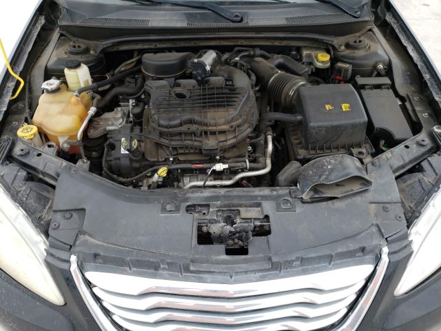 Photo 6 VIN: 1C3CCBAG3EN137184 - CHRYSLER 200 LX 