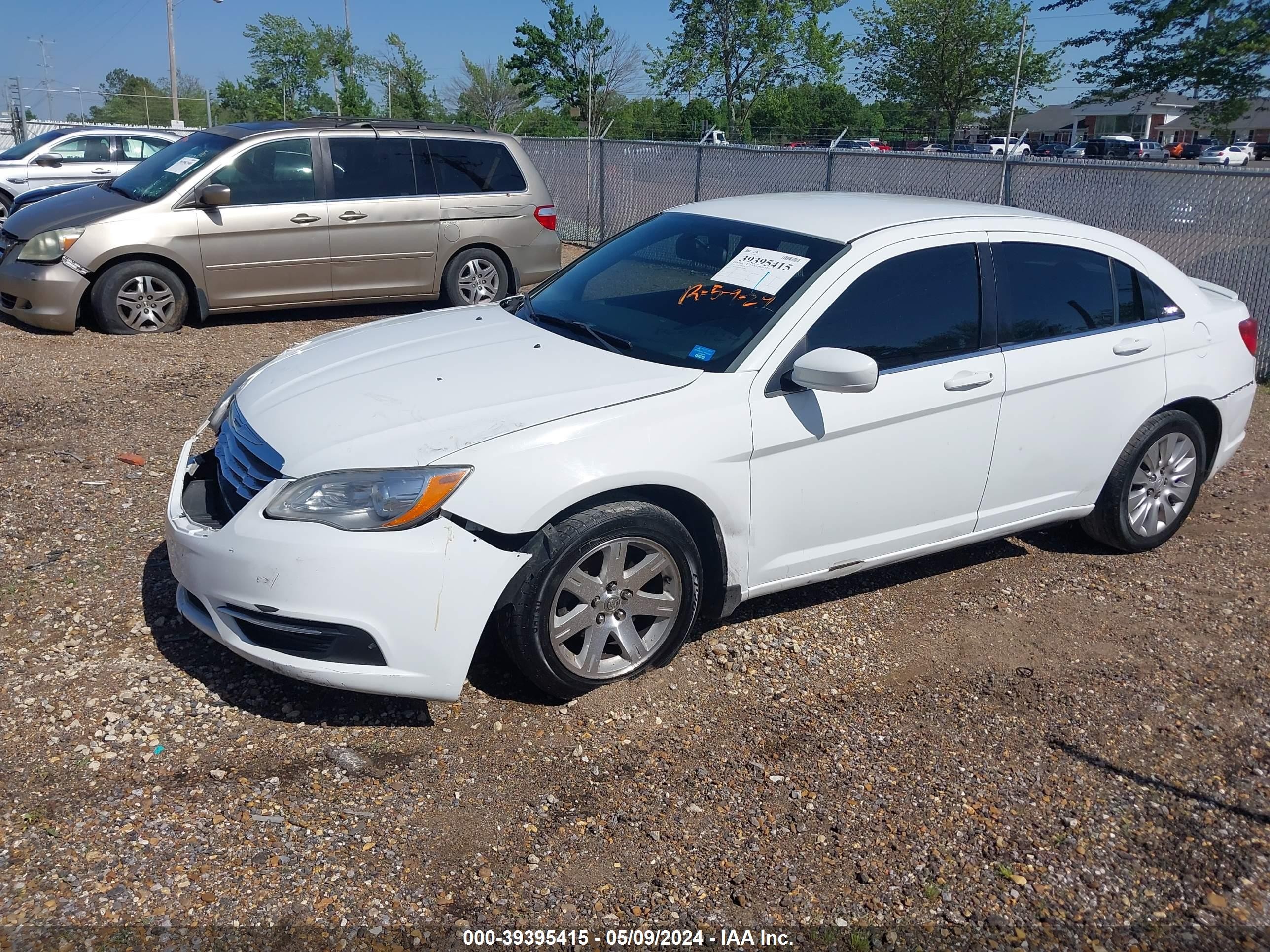 Photo 1 VIN: 1C3CCBAG8EN164896 - CHRYSLER 200 