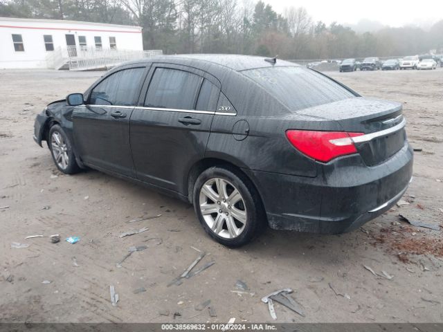 Photo 2 VIN: 1C3CCBBB0CN302818 - CHRYSLER 200 