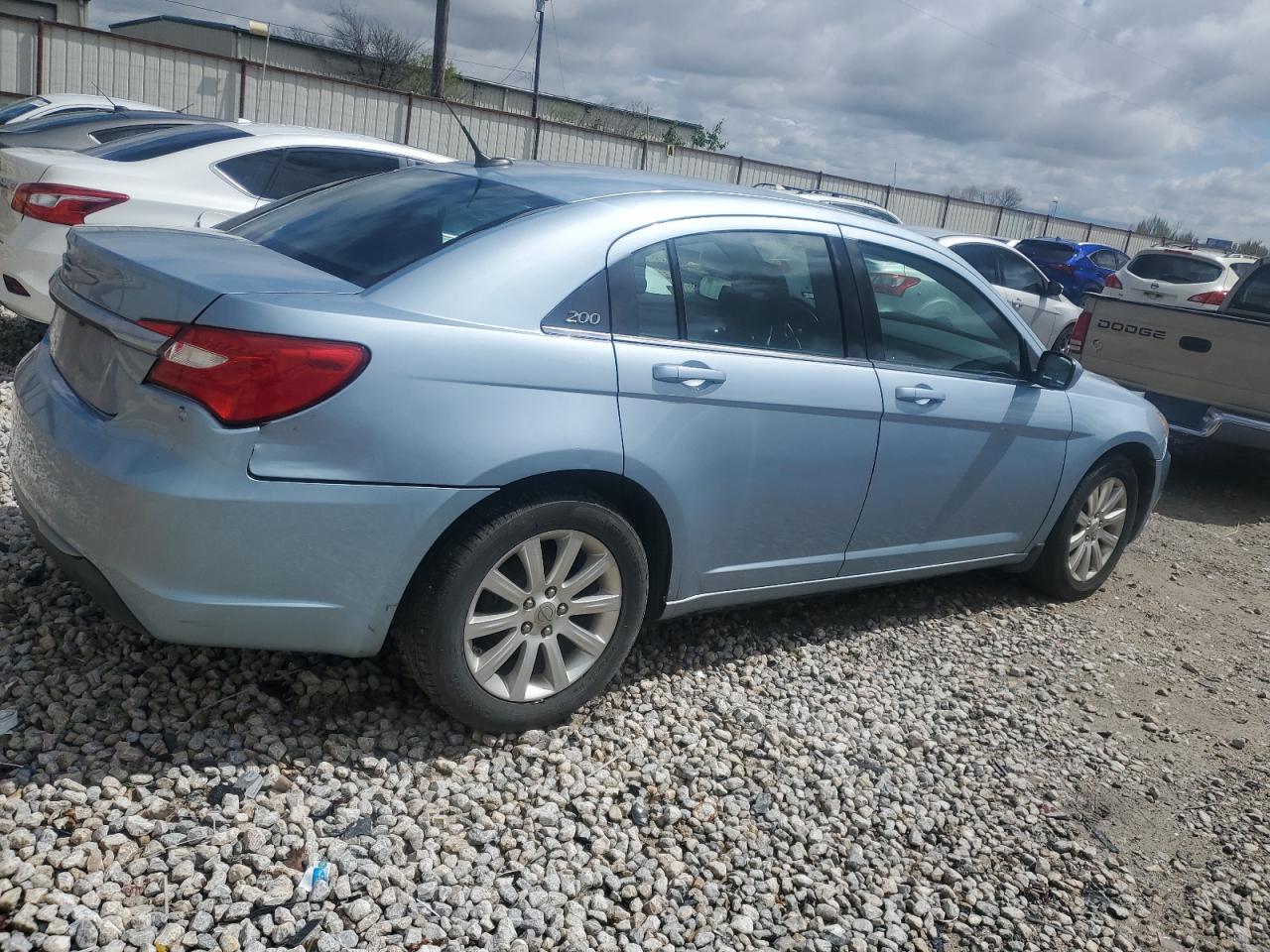 Photo 2 VIN: 1C3CCBBB0DN554344 - CHRYSLER 200 