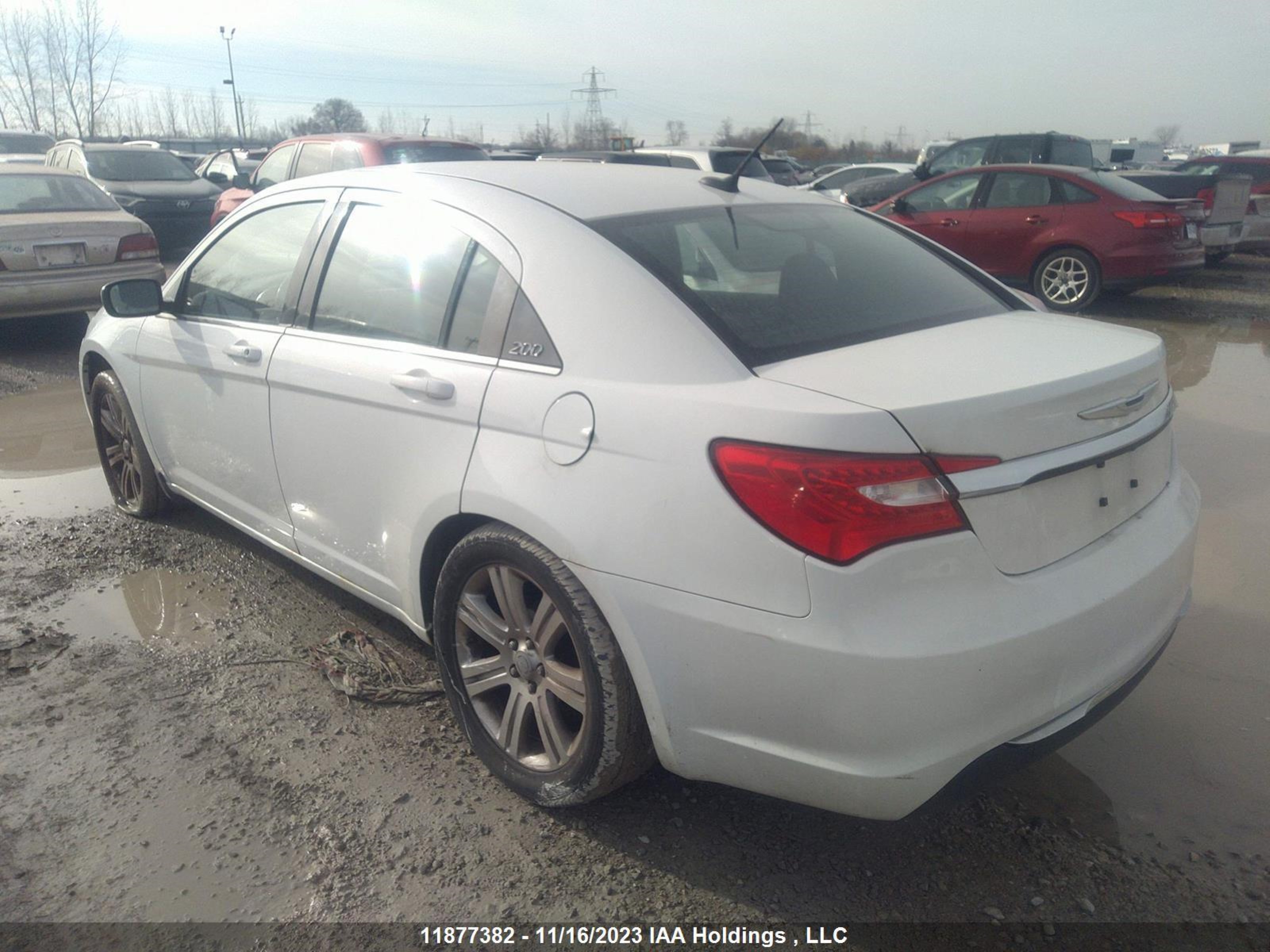 Photo 2 VIN: 1C3CCBBB0DN605891 - CHRYSLER 200 