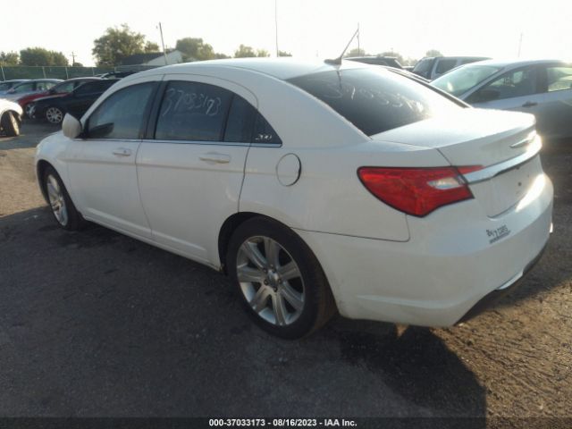 Photo 2 VIN: 1C3CCBBB0DN692045 - CHRYSLER 200 