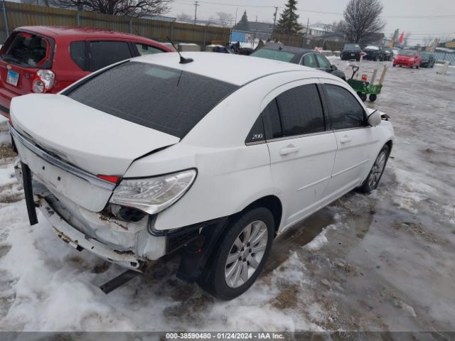 Photo 3 VIN: 1C3CCBBB1CN205093 - CHRYSLER 200 