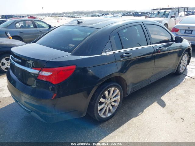 Photo 3 VIN: 1C3CCBBB1DN513592 - CHRYSLER 200 