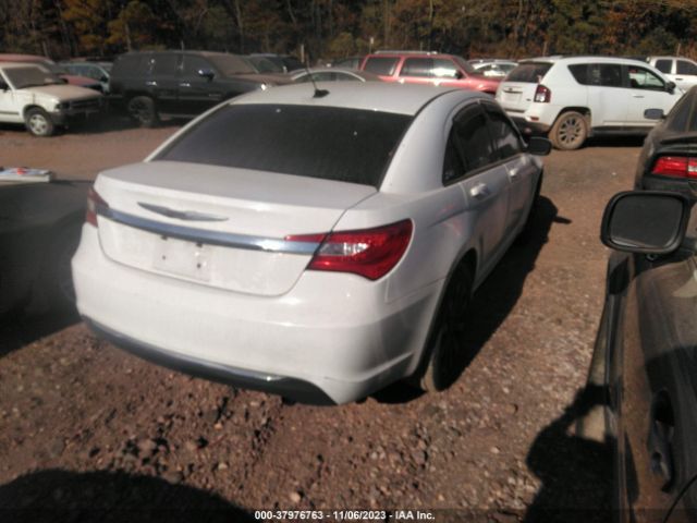 Photo 3 VIN: 1C3CCBBB1DN538623 - CHRYSLER 200 