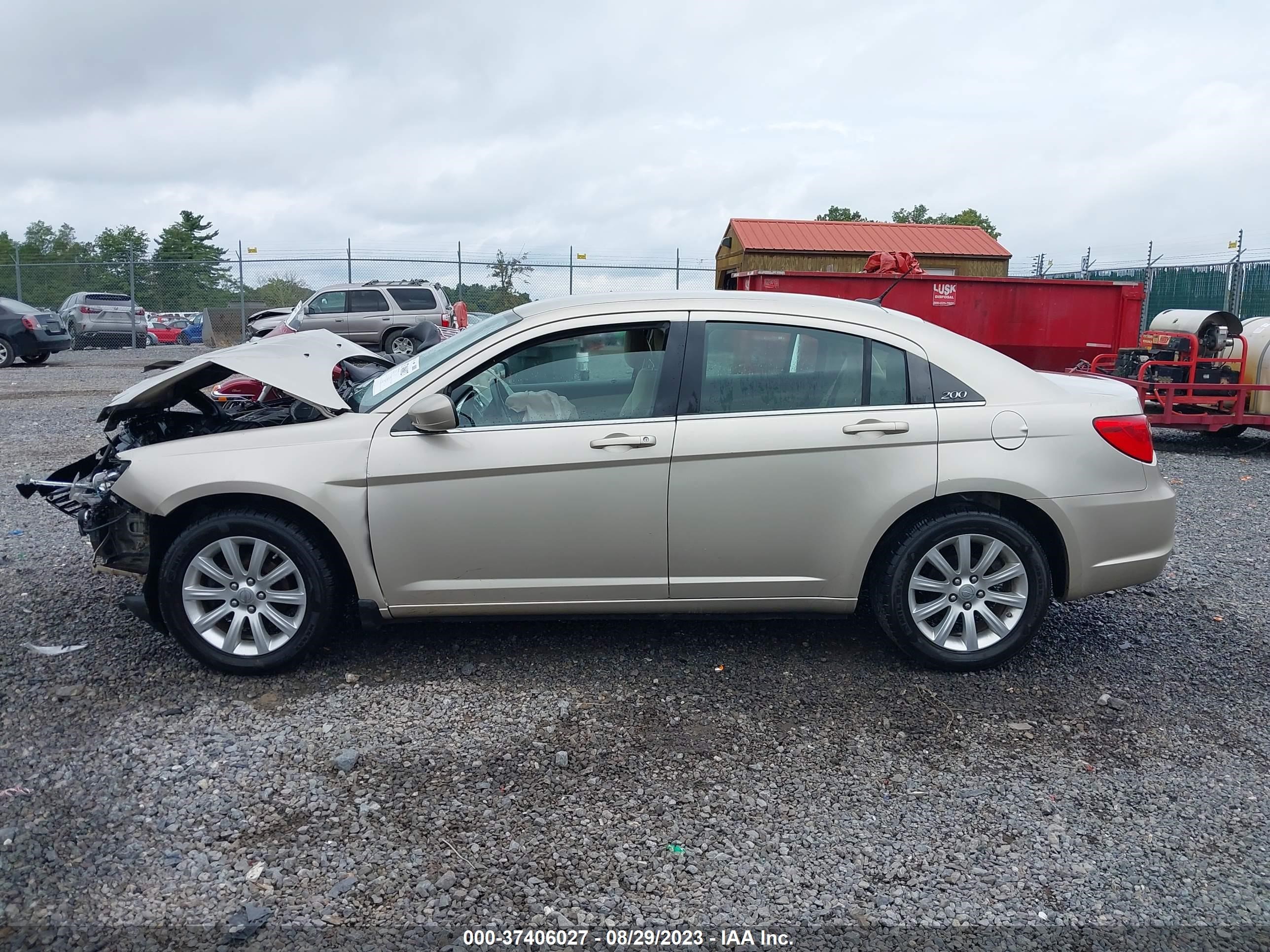 Photo 13 VIN: 1C3CCBBB1DN651519 - CHRYSLER 200 