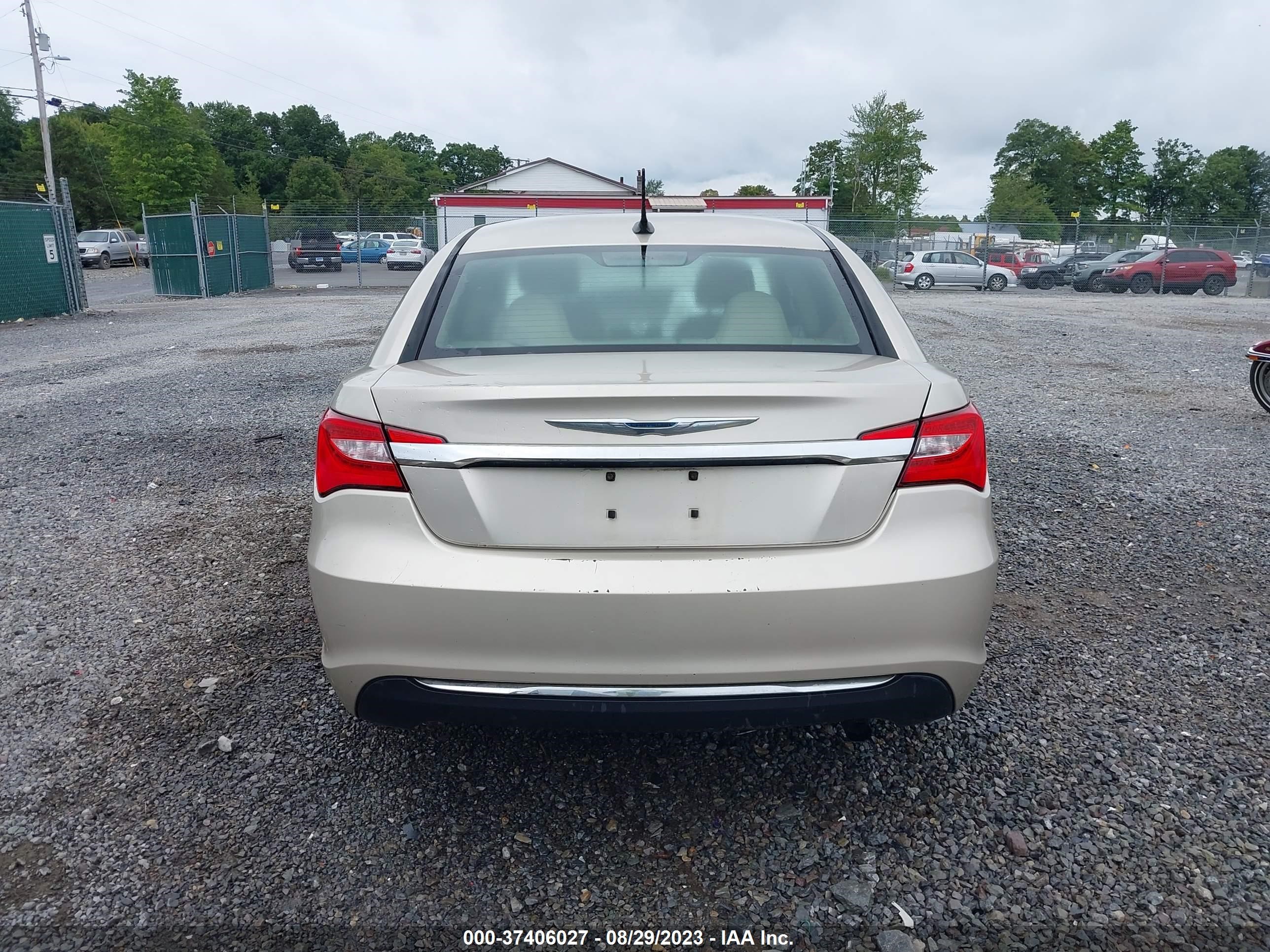 Photo 15 VIN: 1C3CCBBB1DN651519 - CHRYSLER 200 