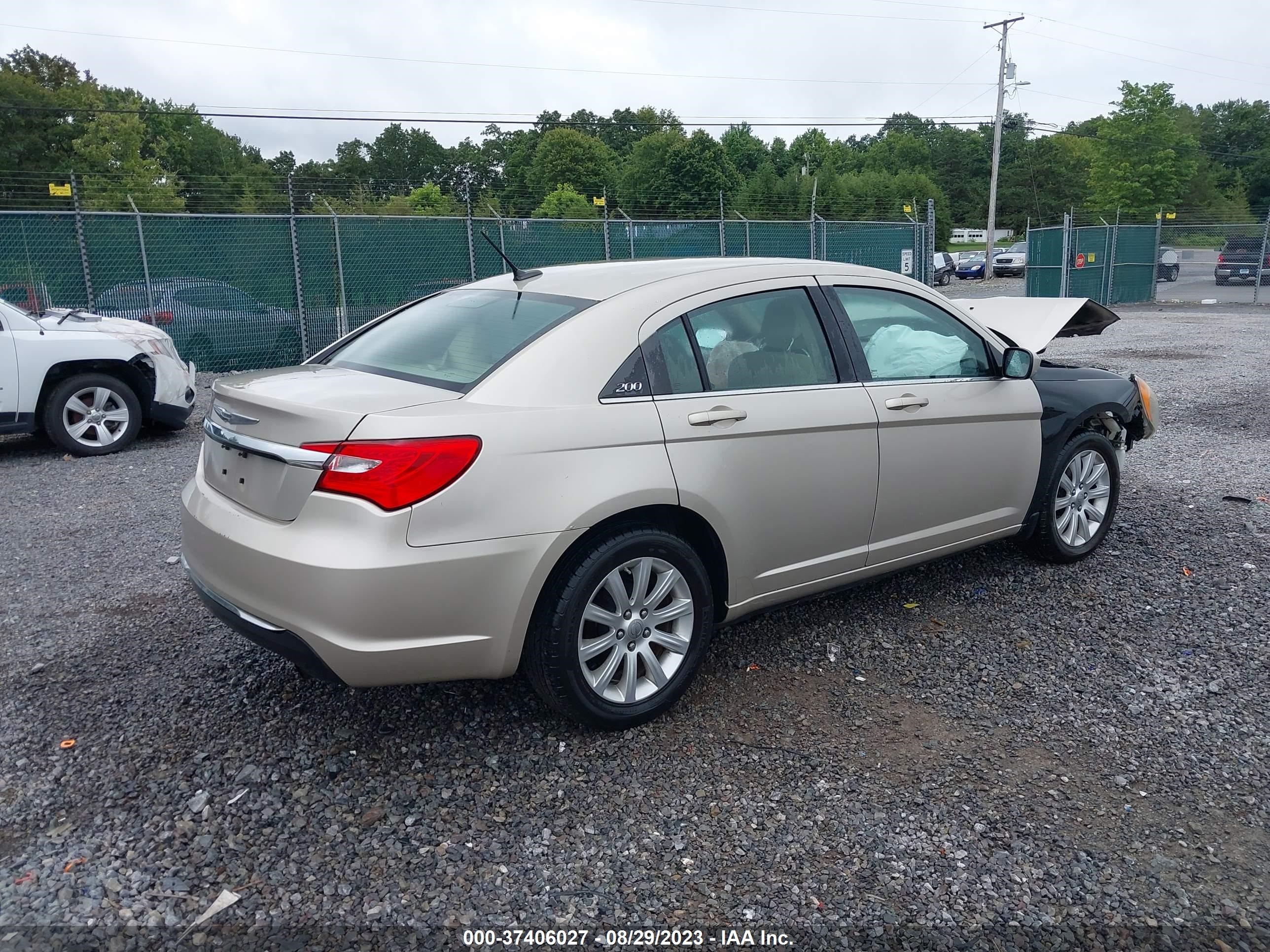 Photo 3 VIN: 1C3CCBBB1DN651519 - CHRYSLER 200 