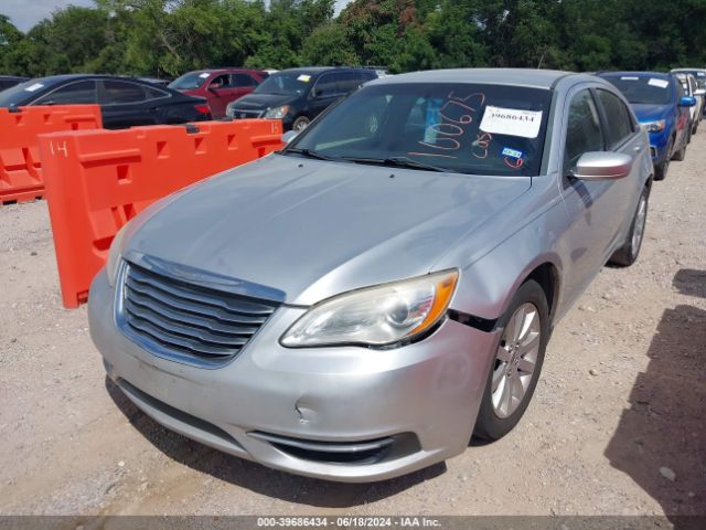 Photo 1 VIN: 1C3CCBBB2CN100675 - CHRYSLER 200 