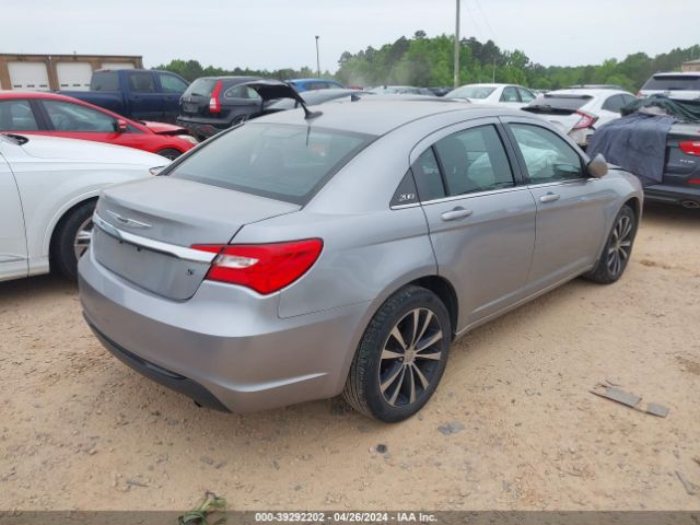 Photo 3 VIN: 1C3CCBBB2DN614690 - CHRYSLER 200 